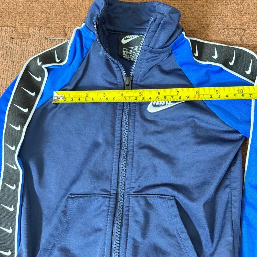 Nike kids sportswear